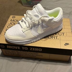 Brand new Nike dunks never worn.